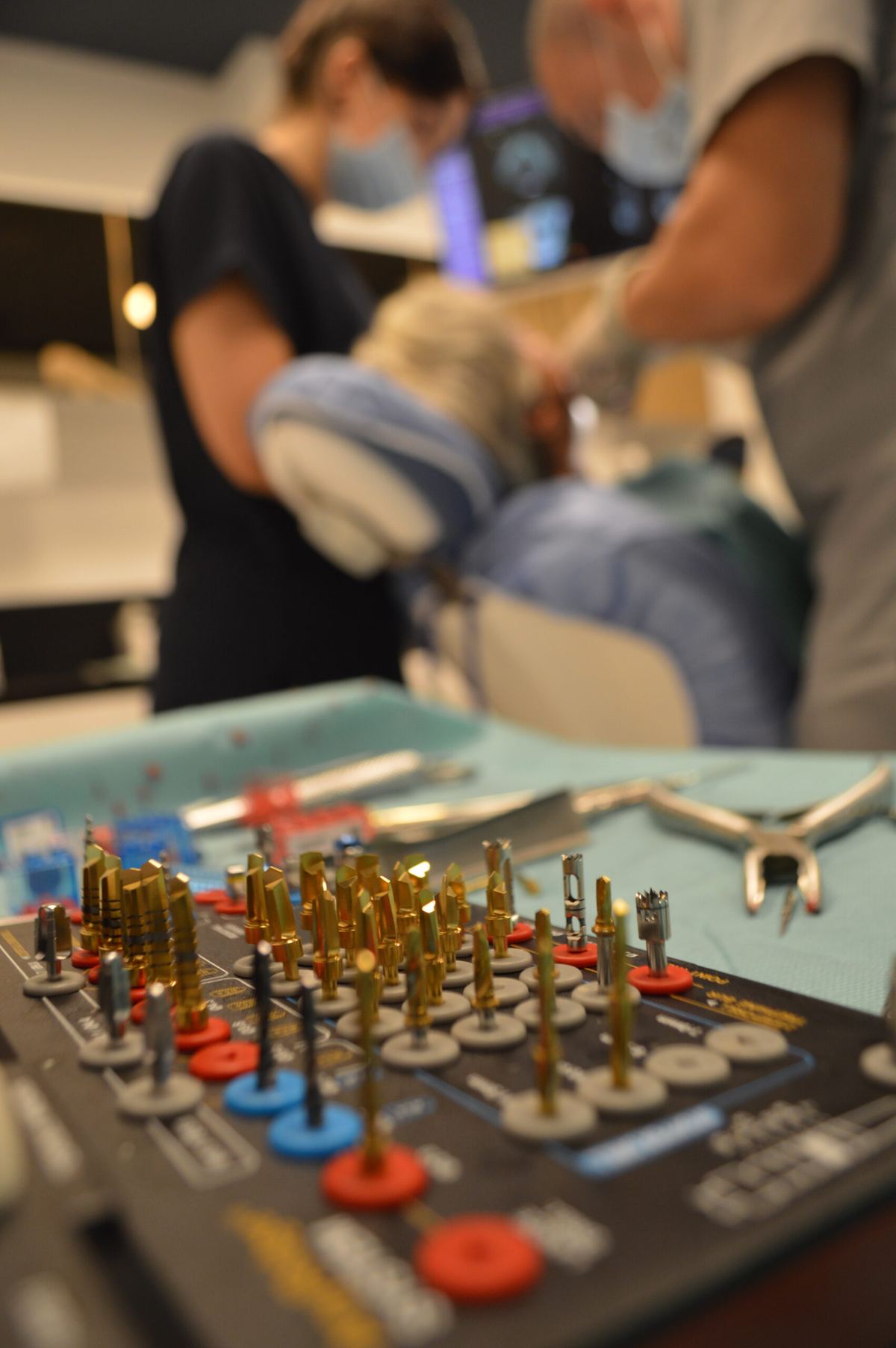 Implant surgery in the clinic
